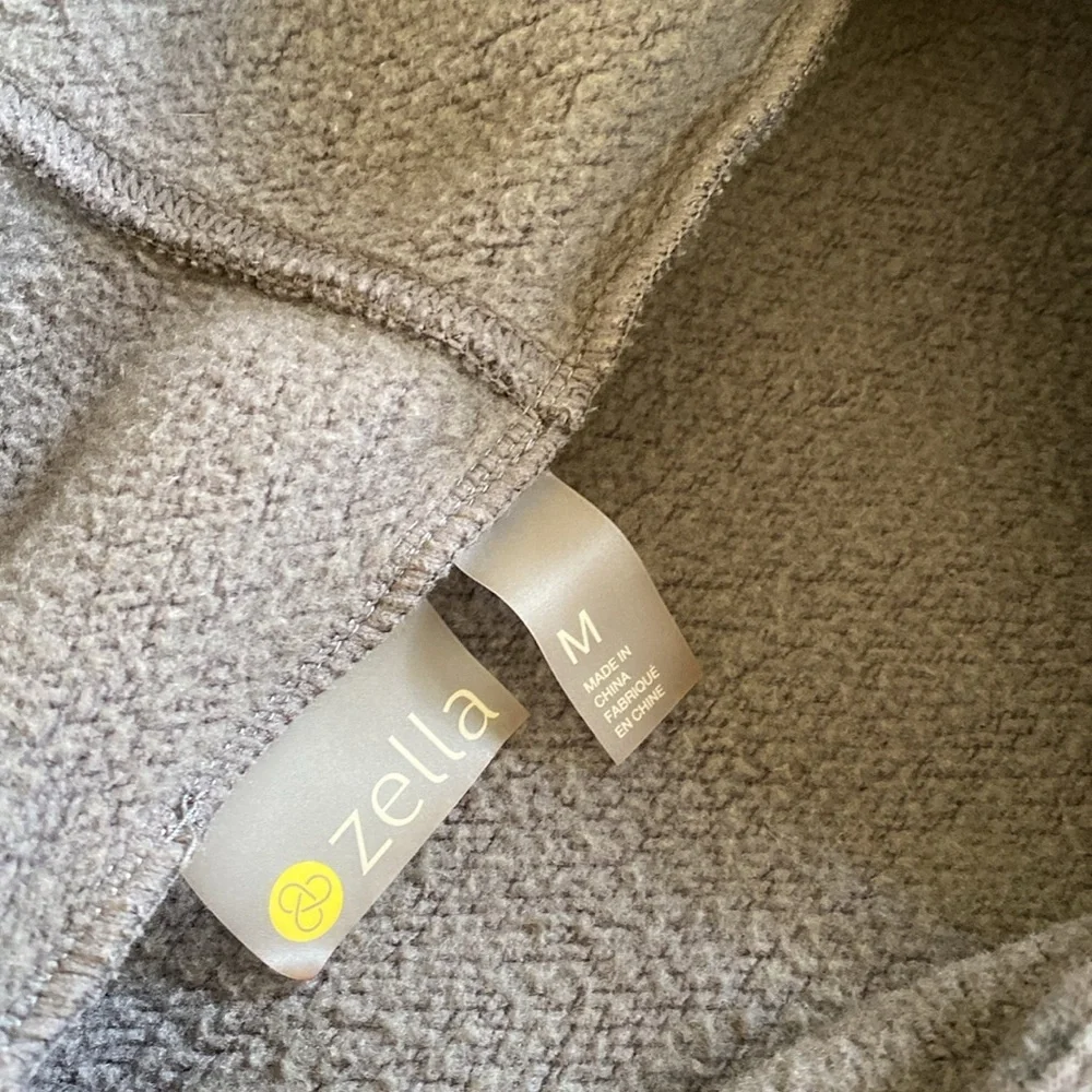 Zella Grey Camouflage Hooded Sweatshirt‎ Medium - Picture 4 of 5